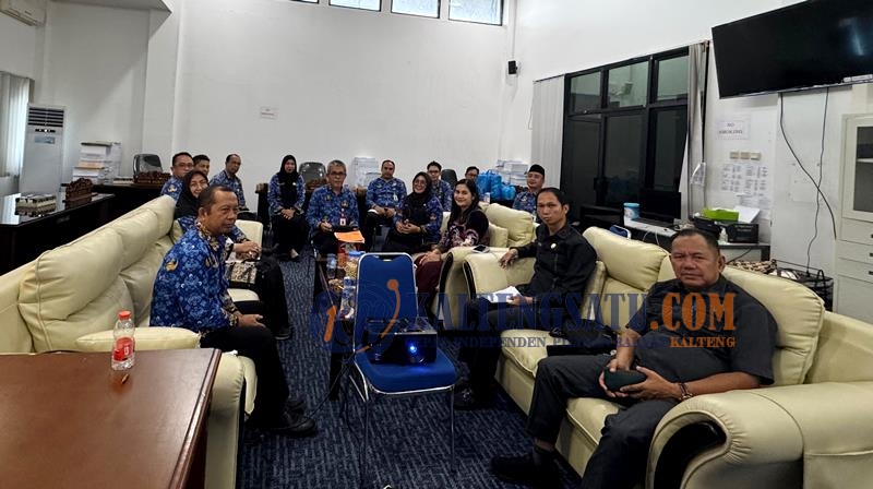 Komisi I dan Disdik Pastikan Distribusi Tahap Pertama Seragam dan Peralatan Sekolah Dimulai 29 Juni