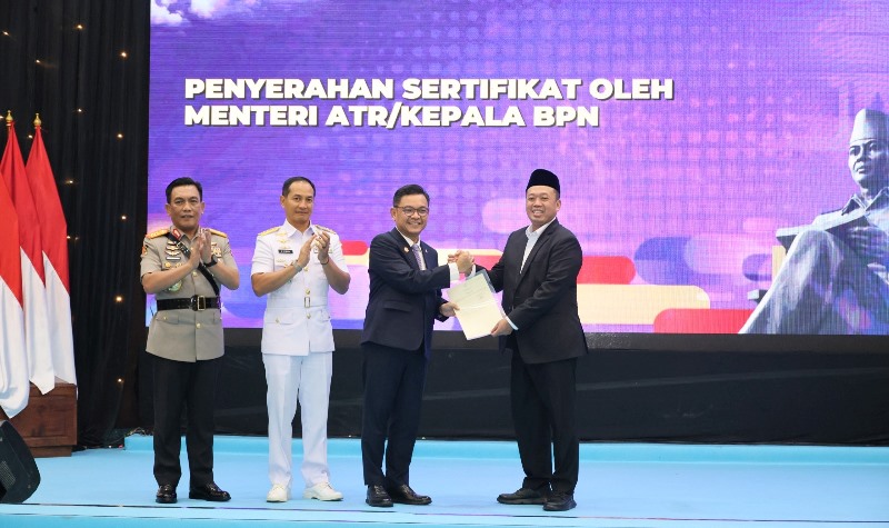 Serahkan Sertipikat Hak Pakai untuk Lemhannas RI, Menteri Nusron:Perkuat Kepastian Hukum Aset Negara
