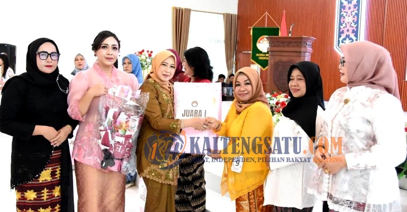 Peringatan Hari Kartini 2026, Ketua TP PKK Barito Utara Jadi Juri Ajang Kreativitas Perempuan