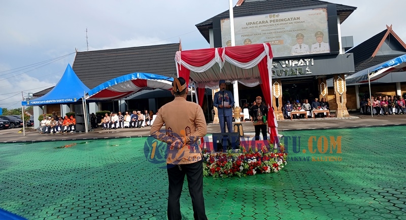 Sekda Barito Utara Bacakan Pidato Gubernur Kalteng pada Upacara Hari Jadi ke-69 Provinsi Kalteng