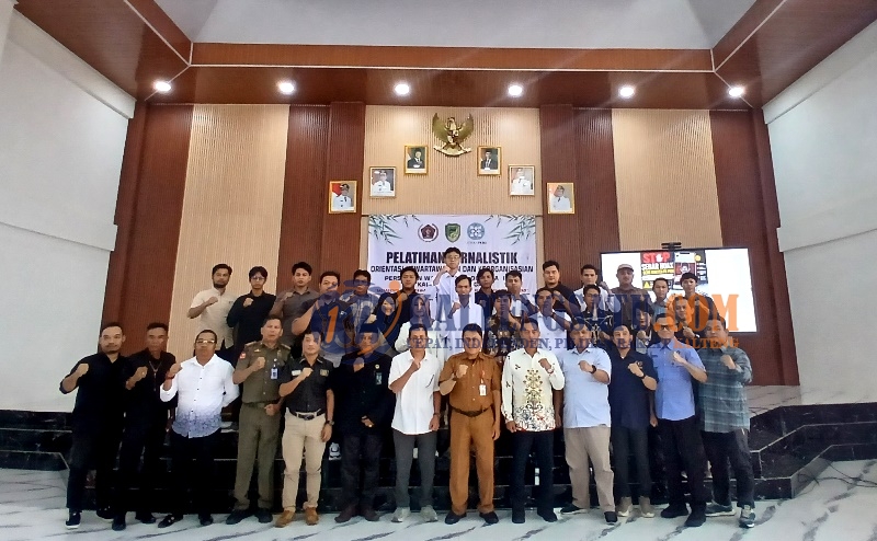 Orientasi Kewartawanan di Muara Teweh Perkuat Profesionalisme Pers dan