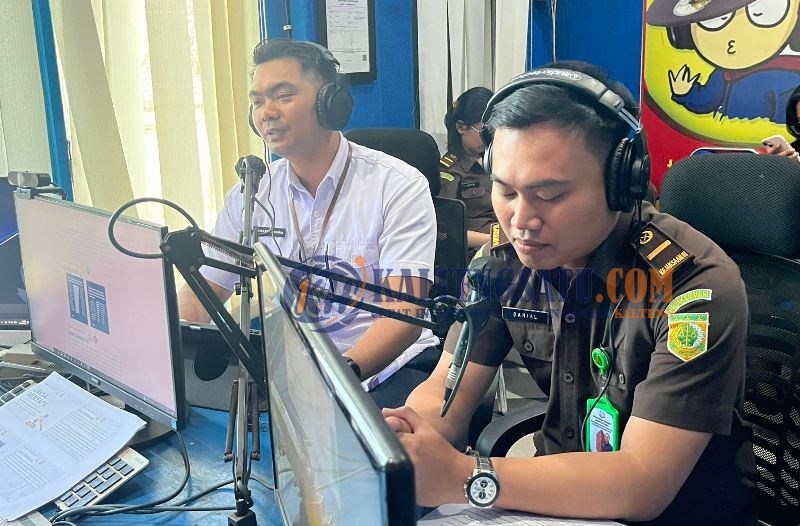 Kejari Barito Utara dan Bagian Hukum Setda Sosialisasikan Bijak Bermedsos serta Bahaya Jerat UU ITE