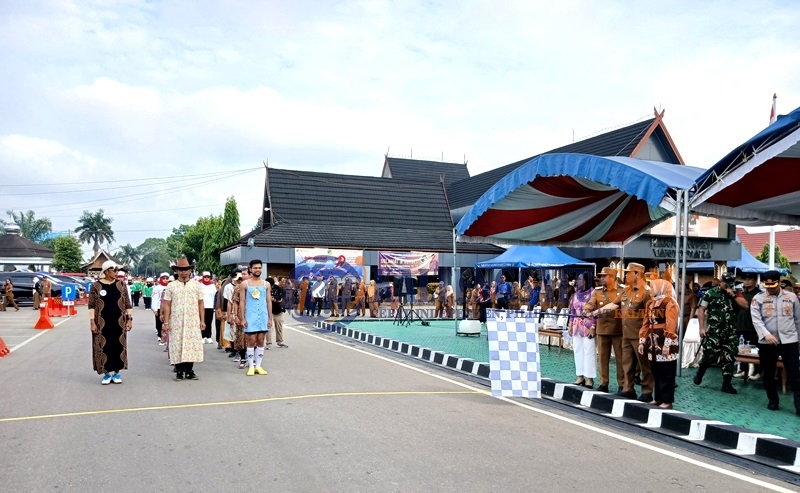Bupati Shalahuddin Lepas 64 Peserta Gerak Jalan, Ajak Junjung Sportivitas dan Semangat Persatuan