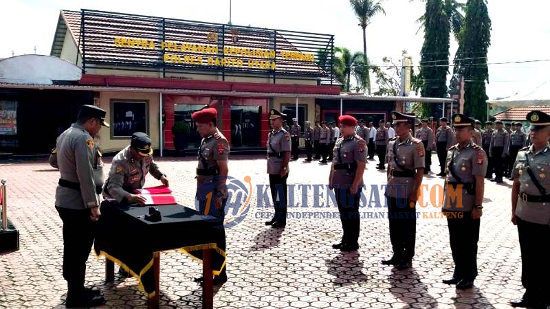 Tiga Pejabat Polres Barito Utara Serah Terima Jabatan
