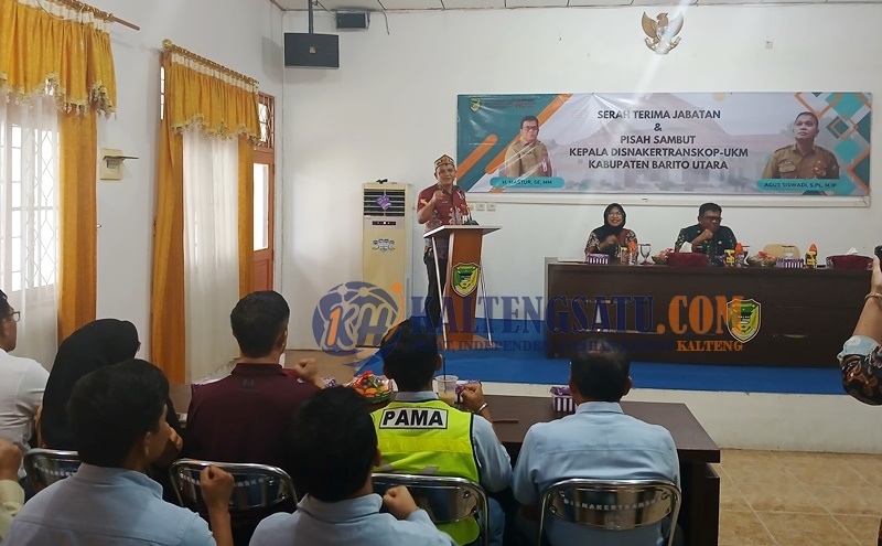 Sertijab Kadis Nakertranskop UKM Barut, Agus Siswadi Siap Lanjutkan Pengabdian dan Perkuat Pelayanan