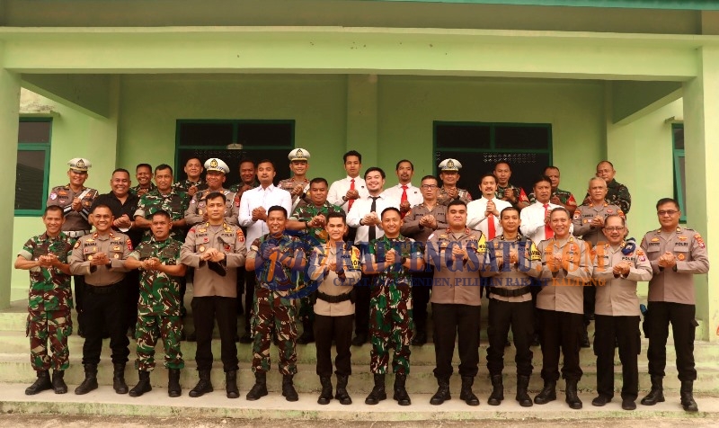 HUT ke-81 TNI, Kapolres Barito Utara Beri Kejutan kepada Personel Kodi