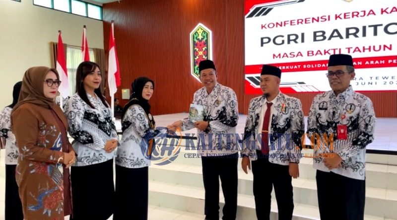 Monolog Plastik Kotaku: Saat Puisi Menjadi Suara Bumi dan Gerakan Literasi Remaja Barito Utara